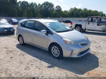  Salvage Toyota Prius v