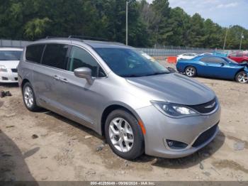  Salvage Chrysler Pacifica