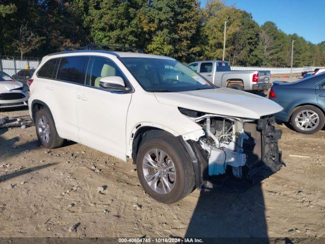  Salvage Toyota Highlander