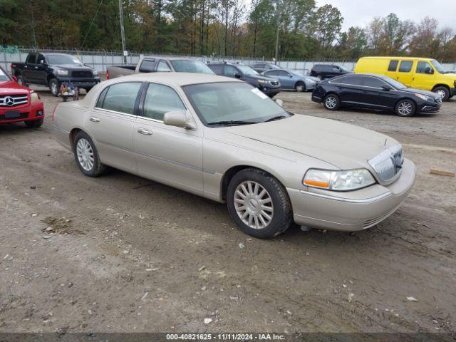  Salvage Lincoln Towncar