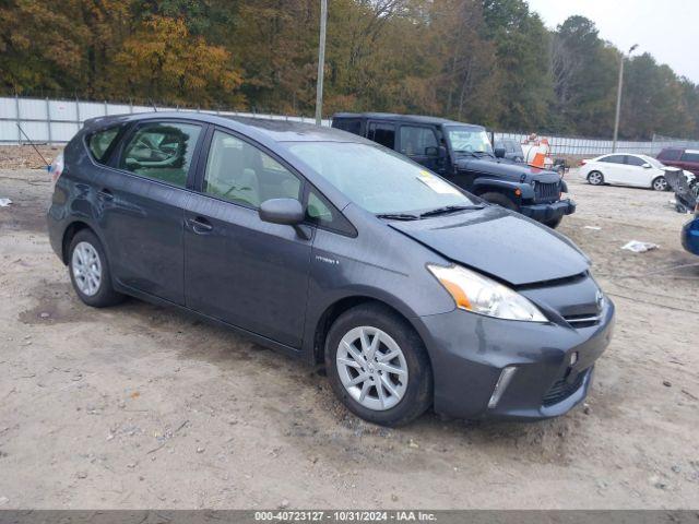  Salvage Toyota Prius v