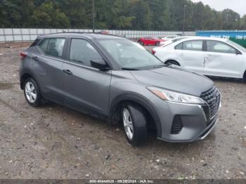  Salvage Nissan Kicks