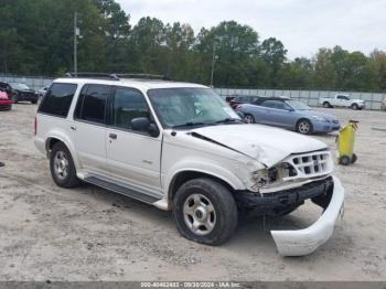  Salvage Ford Explorer