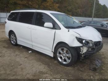  Salvage Toyota Sienna