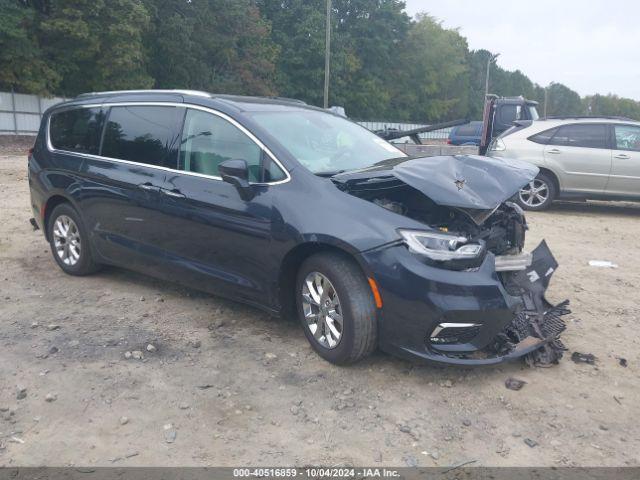  Salvage Chrysler Pacifica