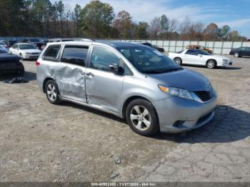  Salvage Toyota Sienna