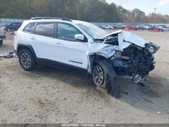  Salvage Jeep Cherokee