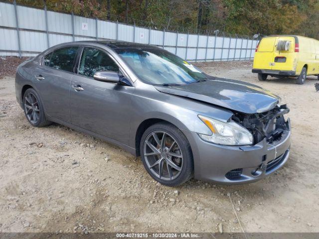  Salvage Nissan Maxima