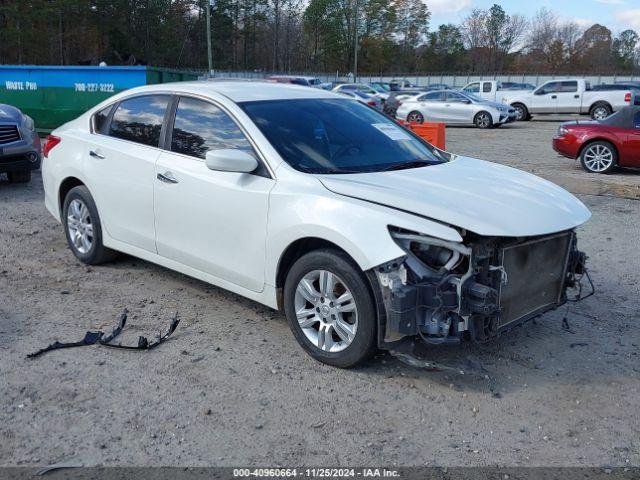  Salvage Nissan Altima