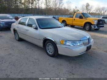  Salvage Lincoln Towncar