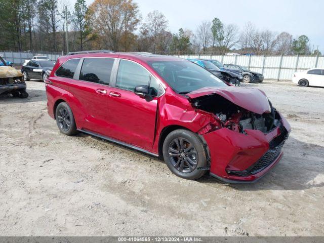  Salvage Toyota Sienna