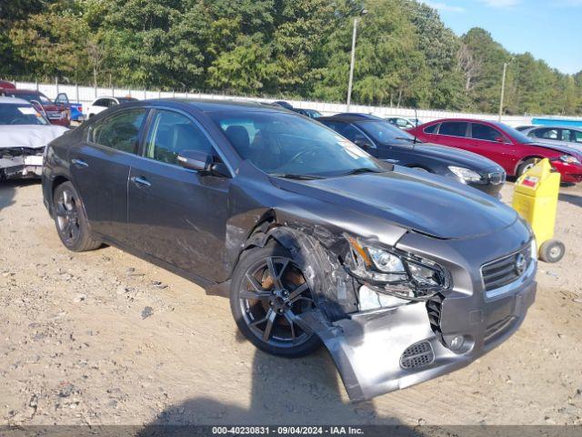  Salvage Nissan Maxima