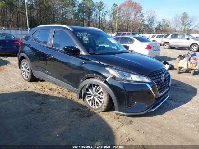  Salvage Nissan Kicks