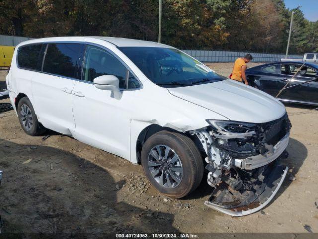  Salvage Chrysler Pacifica