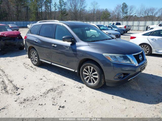  Salvage Nissan Pathfinder