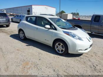  Salvage Nissan LEAF