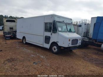  Salvage Freightliner Chassis