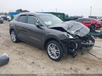  Salvage Porsche Cayenne