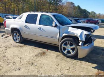  Salvage Chevrolet Avalanche 1500