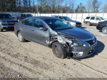  Salvage Nissan Altima