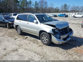  Salvage Toyota Highlander