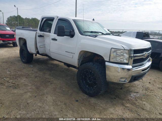  Salvage Chevrolet Silverado 2500