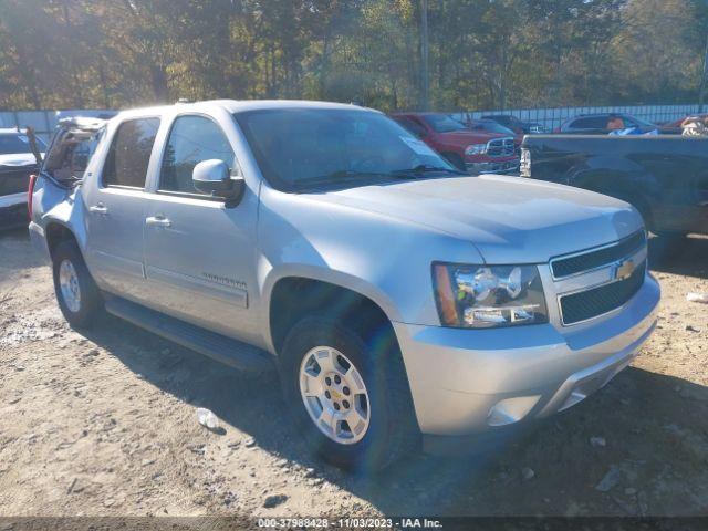  Salvage Chevrolet Suburban 1500