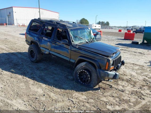  Salvage Jeep Cherokee