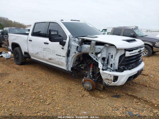  Salvage Chevrolet Silverado 2500