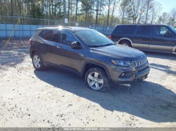  Salvage Jeep Compass