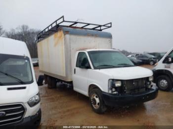  Salvage General Motors Savana Cutaway