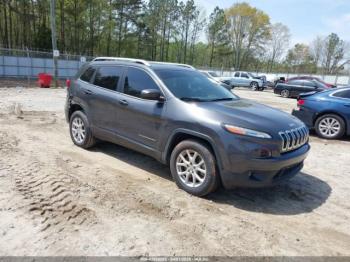  Salvage Jeep Cherokee