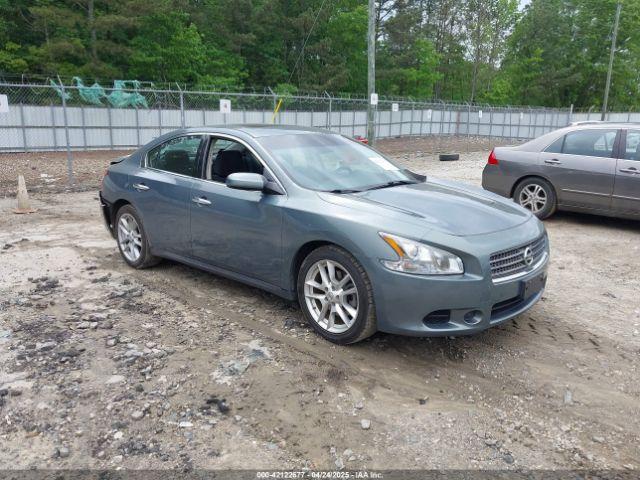  Salvage Nissan Maxima