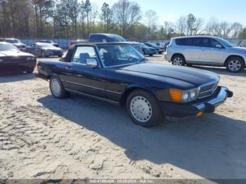  Salvage Mercedes-Benz 560