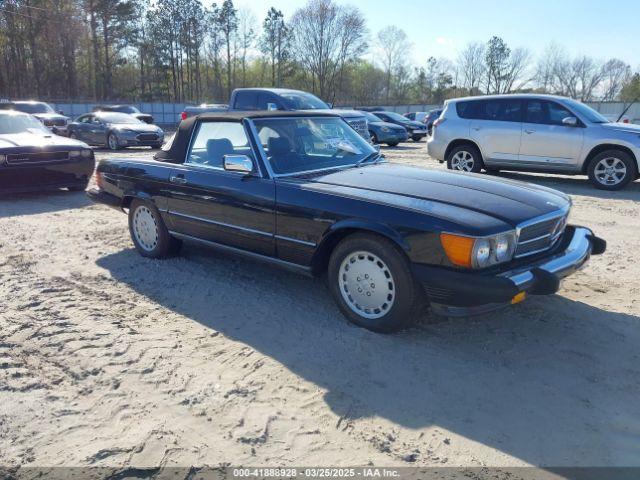  Salvage Mercedes-Benz 560