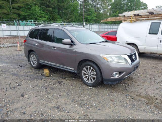  Salvage Nissan Pathfinder
