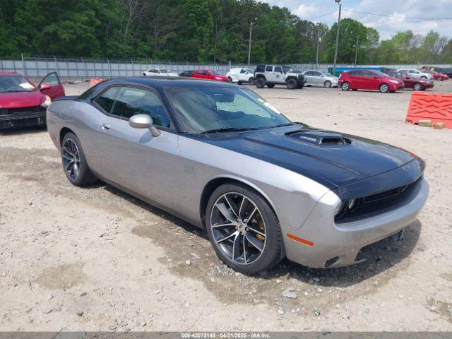  Salvage Dodge Challenger