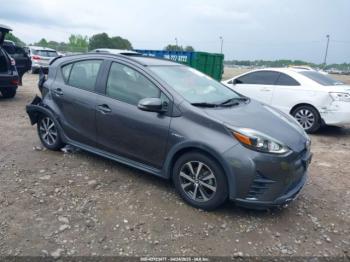  Salvage Toyota Prius c