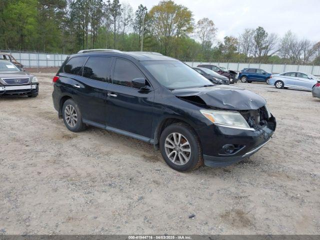  Salvage Nissan Pathfinder