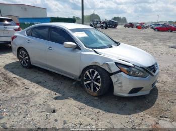  Salvage Nissan Altima