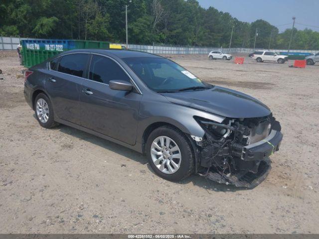  Salvage Nissan Altima