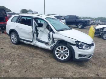  Salvage Volkswagen Golf