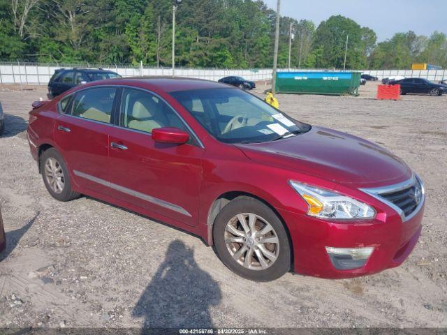  Salvage Nissan Altima