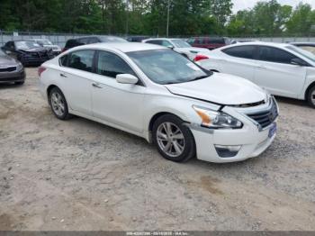  Salvage Nissan Altima