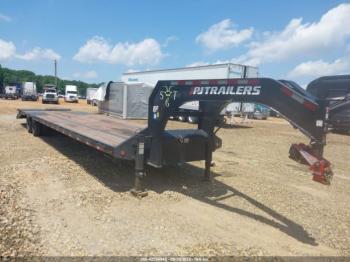  Salvage Pj Gooseneck Trailer