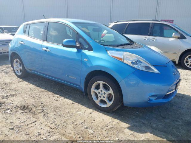  Salvage Nissan LEAF