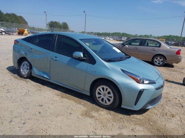  Salvage Toyota Prius