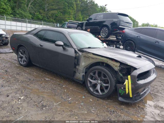  Salvage Dodge Challenger