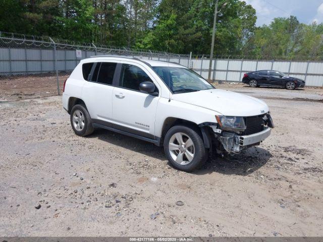  Salvage Jeep Compass