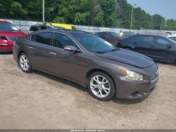  Salvage Nissan Maxima